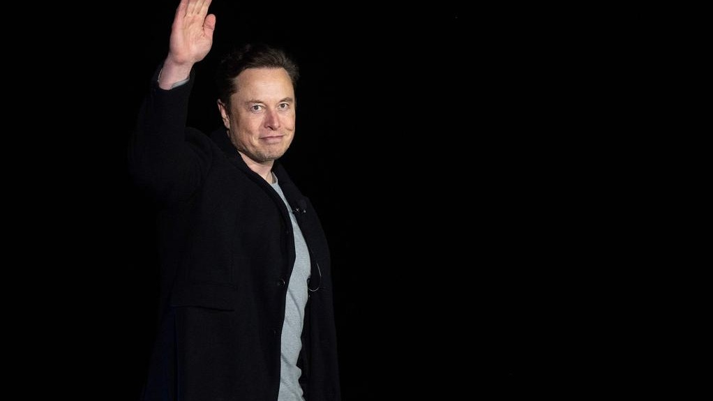 Twitter soars after Musk increases commitment to $33.5 billion in a takeover bid