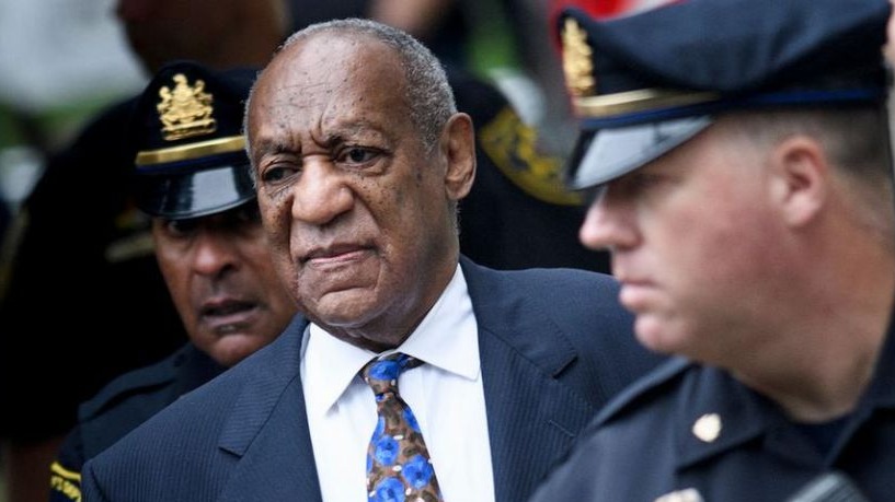 Bill Cosby assaults a teenager at the Playboy Mansion, according to the jury.