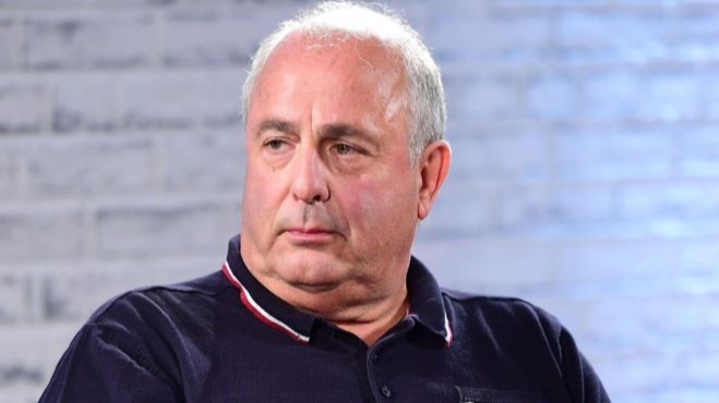 Julia Roberts Pays Tribute To The "Kind And Gentle" Director Of Notting Hill.