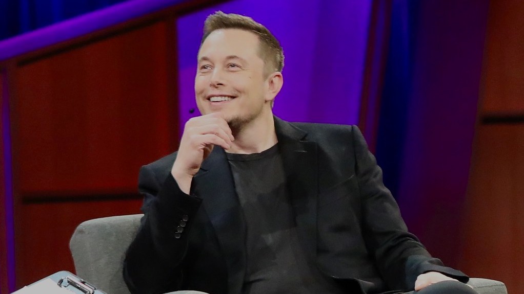 Elon Musk rejects claims that his satellites reach space.