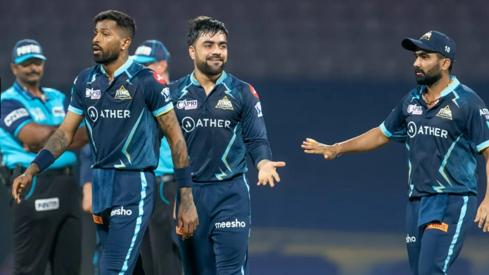 Hardik Pandya has support from Graham Swan and Matthew Hayden.